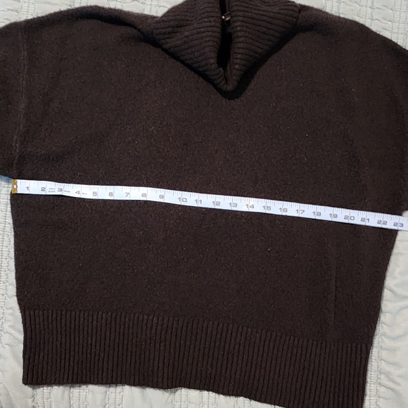 Express Black Turtleneck Sweater Size Large - Picture 5 of 5
